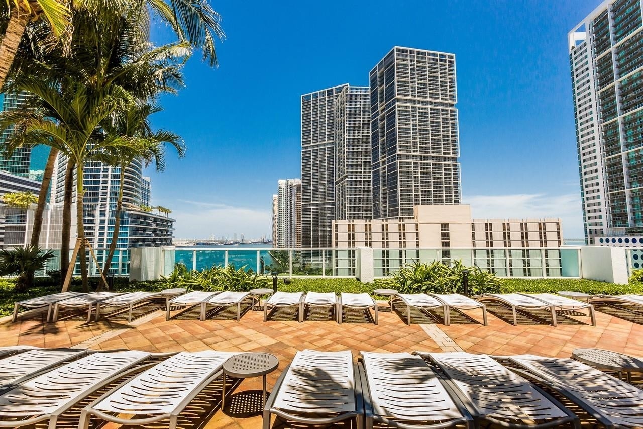 Building Photo - 31 SE 5th St