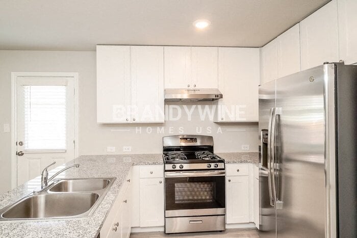 Building Photo - 7103 Winding Shelf
