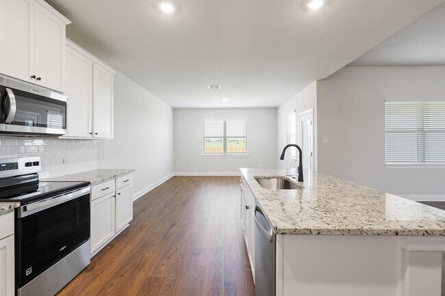 Building Photo - 517 W Luna Blue Ln