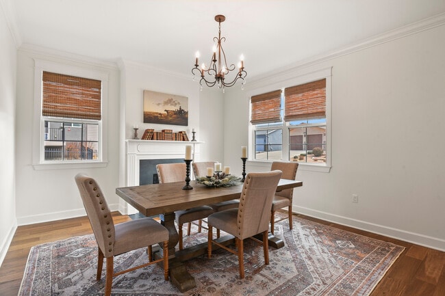 Building Photo - 1950 Mesa Park View