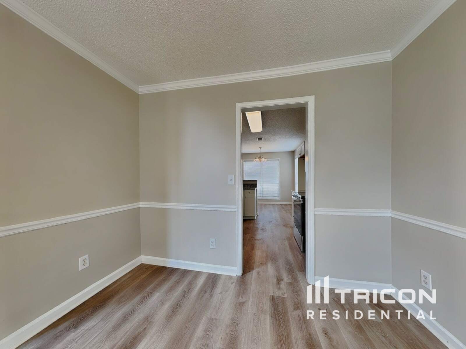 Building Photo - 130 Kyle Way