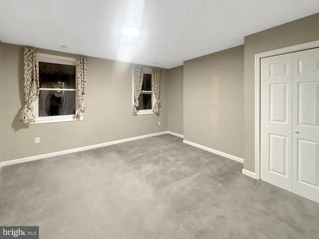 Building Photo - 1026 W Fayette St