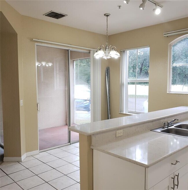 Building Photo - 5016 Sunridge Palms Dr