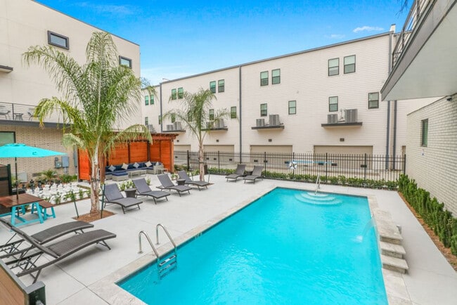 Building Photo - 3737 Bienville Ave