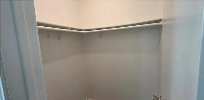 Building Photo - 1300 Tuffit Ln