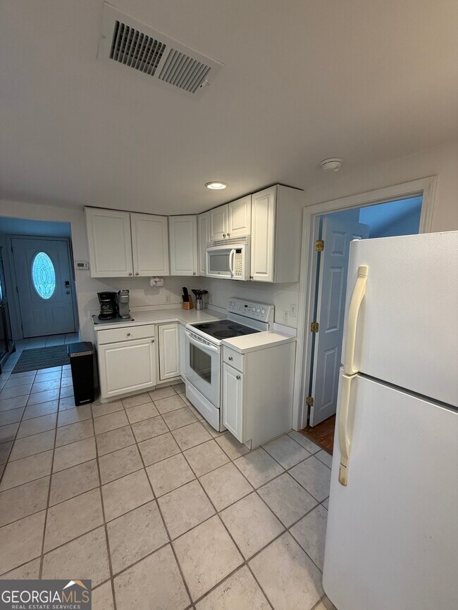 Building Photo - 601 Norris St