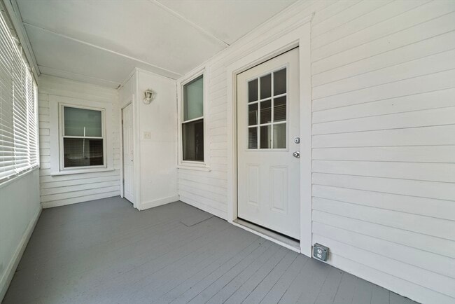 Building Photo - 99 Montvale Ave