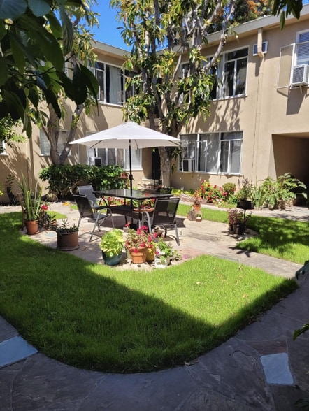 Building Photo - 1347 N Alta Vista Blvd