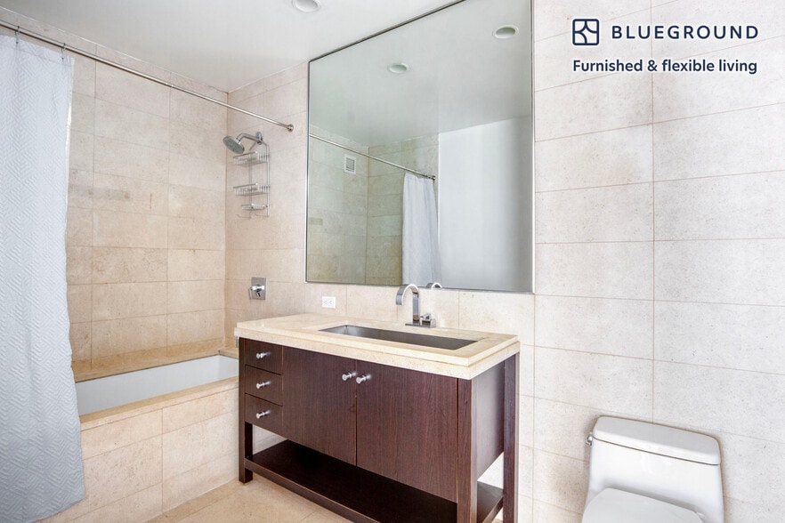 Building Photo - 1600 Broadway-SI FL14-ID697