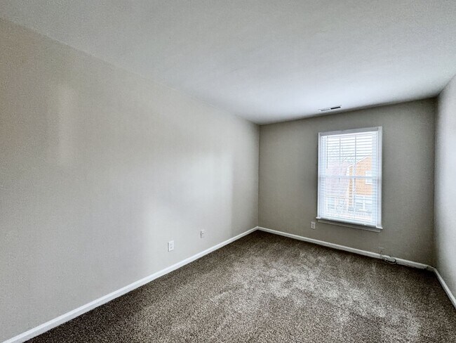 Building Photo - READY NOW!! Completely Updated 3-Bedroom Townhome in Kempsville Lake! Fenced Backyard - Pet Frien...