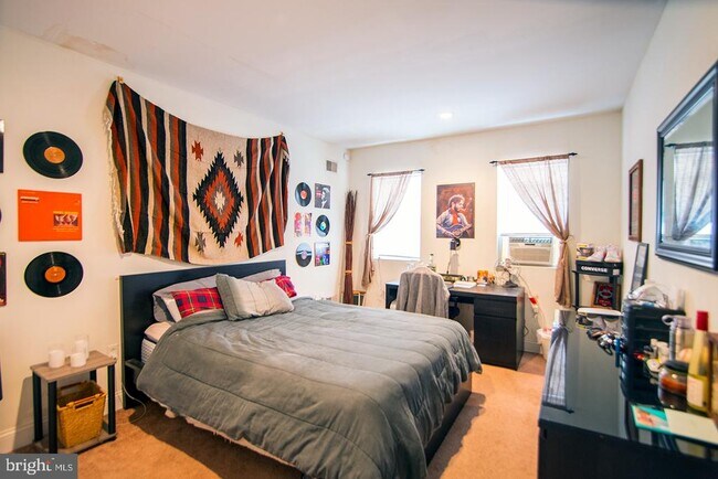 Building Photo - 775 S 20th St