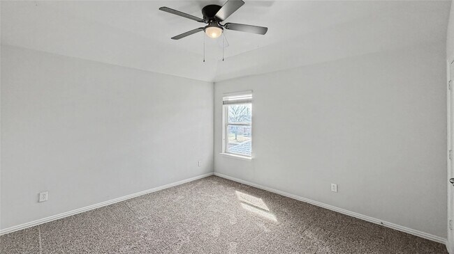 Building Photo - 2704 Evening Mist Dr