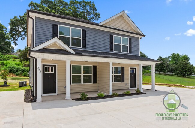Primary Photo - 223 Liberty Dr