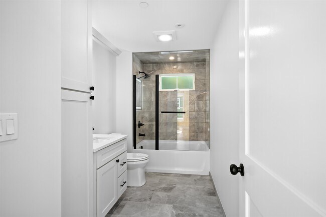 Building Photo - 8 Water St