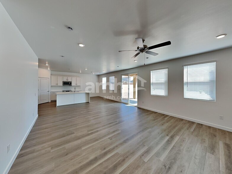 Building Photo - 6532 E Paseo Alga