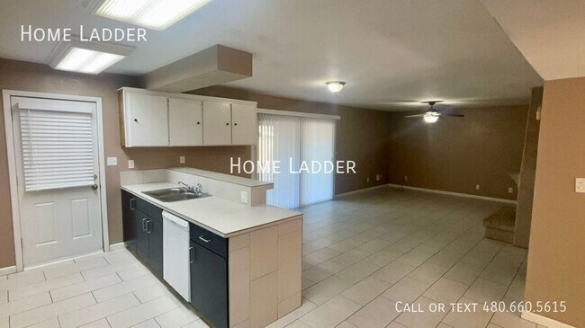 Building Photo - 1128 E Broadmor Dr