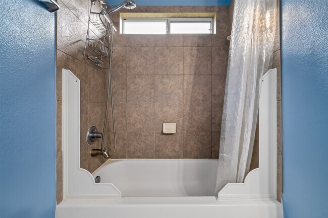 Building Photo - 20610 Moonrise River Ln