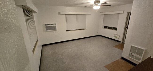 Building Photo - 1908 20th Ave W