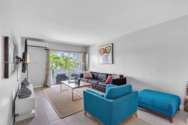 Building Photo - 13105 Ixora Ct