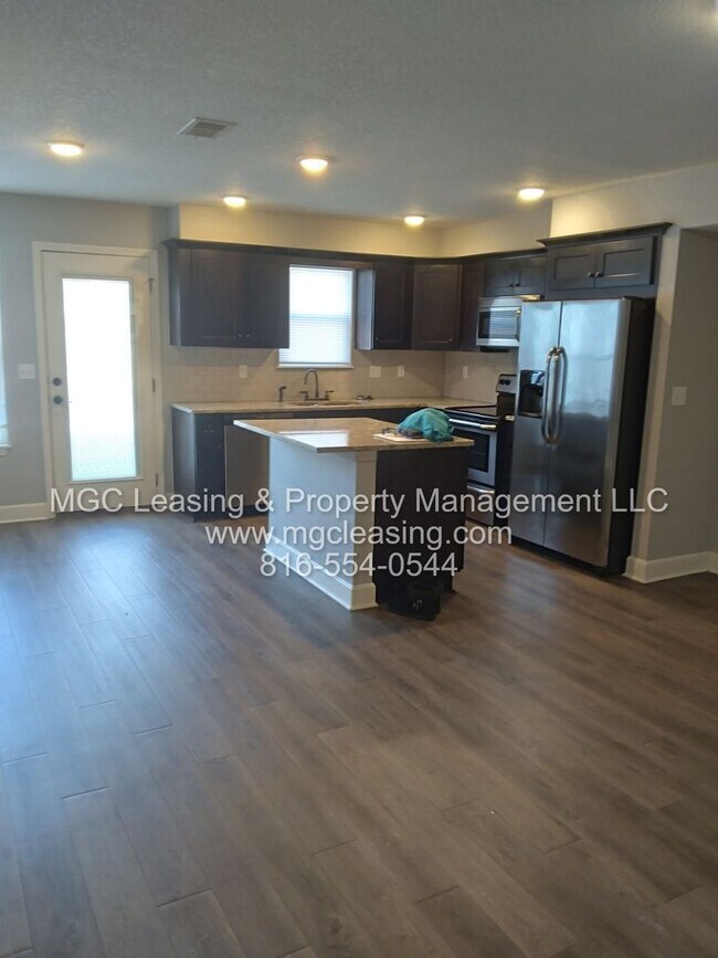 Building Photo - SERRANO, DURANGO LUXURY TOWNHOME: COMMUTER...