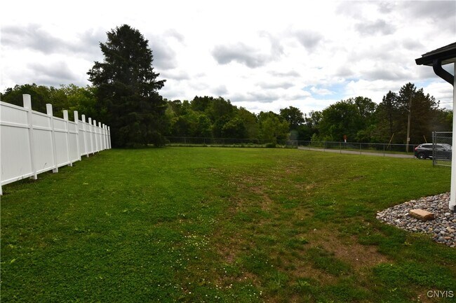 Building Photo - 1401 Woodbury Dr