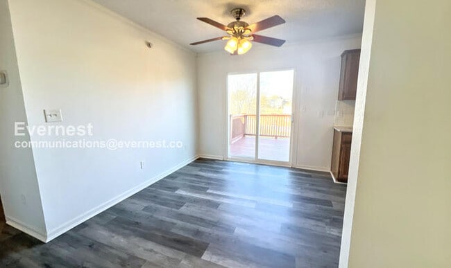 Building Photo - 1021 SE Steeple Dr