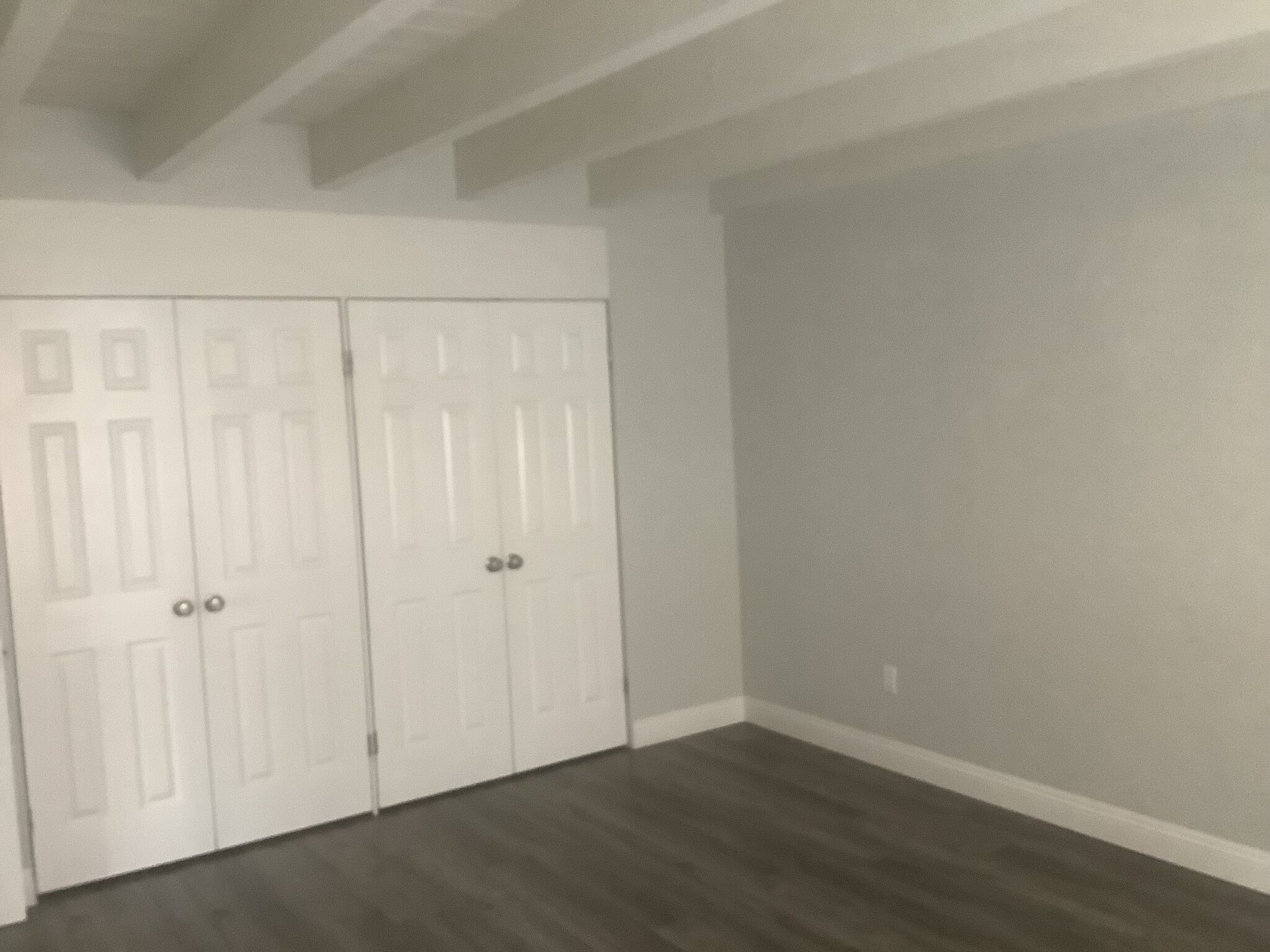 Building Photo - 2121 Vanderbilt Ln