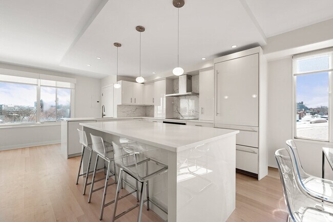 Building Photo - 280 Harvard St