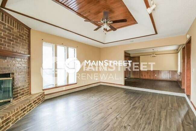 Building Photo - 3 Bedroom Pet-Friendly Home in Moore, OK w...