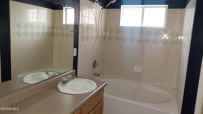 Building Photo - 12641 Tierra Tigre Ave