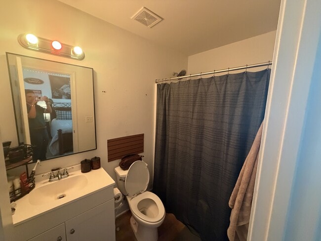 Building Photo - 142 Champion Blvd