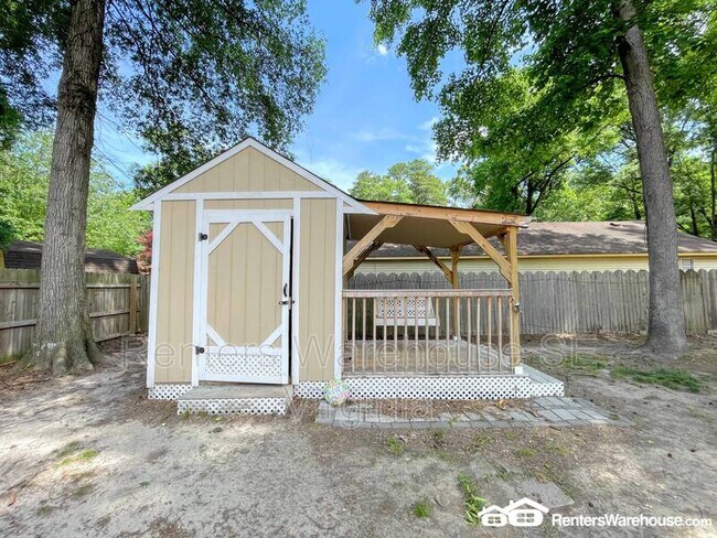 Building Photo - 5736 Avalon Woods Dr