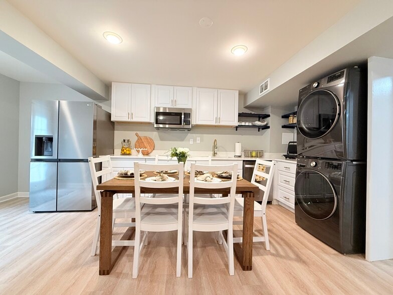 Building Photo - 12088 Maidenhair Dr