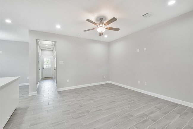 Building Photo - 7524 E Maxroy St