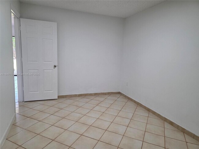 Building Photo - 10629 SW 68th Terrace