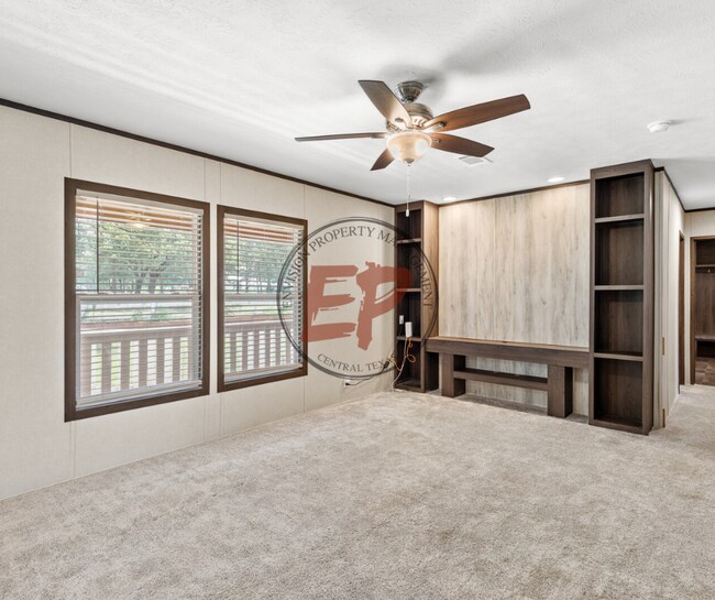 Building Photo - 444 Happy Swaner Ln