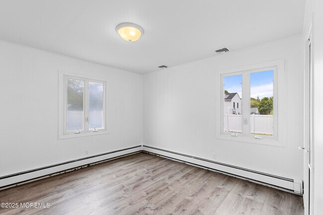 Building Photo - 297 Highland Ave