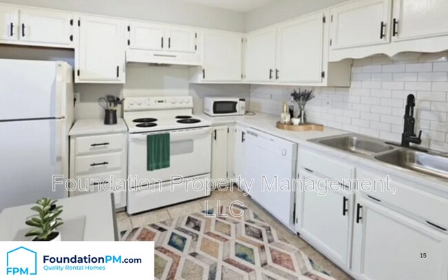 Building Photo - 34 N Idlewild St