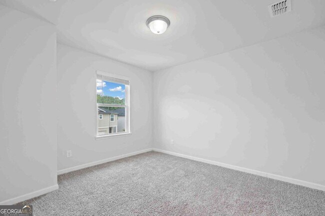 Building Photo - 279 Wells Cir