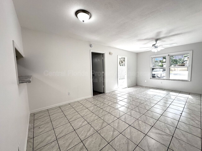 Building Photo - 501 Yellowwood Ct