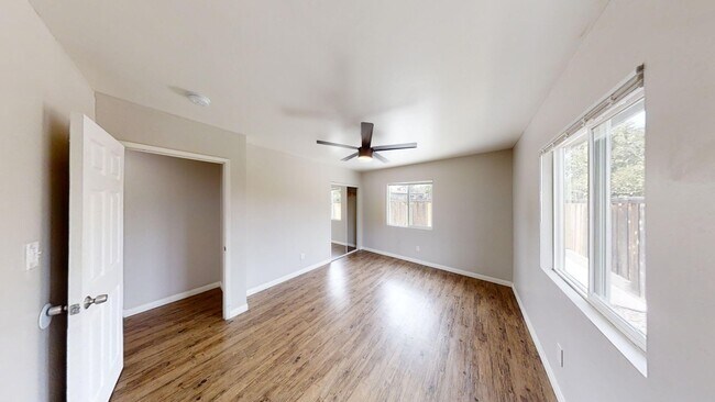 Building Photo - SDSU 6BD House – Walk to Campus, Prime Student Location