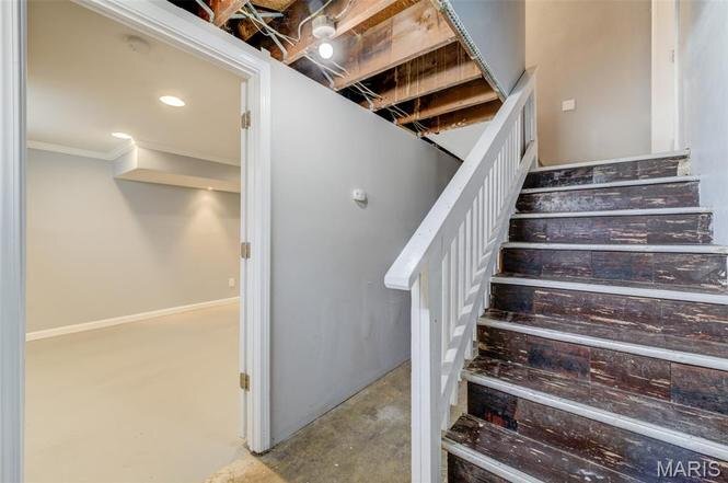 Building Photo - 125 Koeln Ave