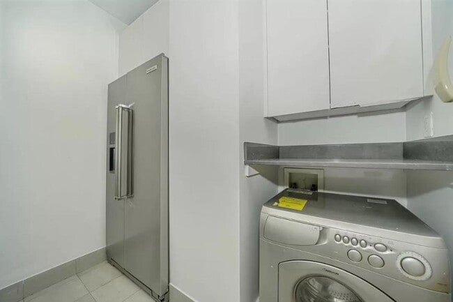 Building Photo - 4 bedroom in NEW YORK NY 10038