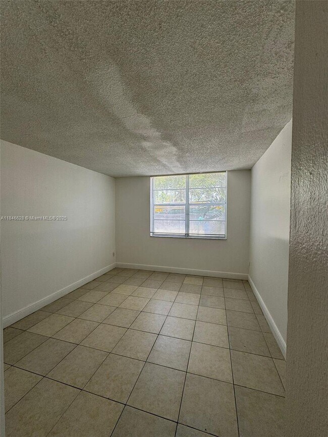 Building Photo - 482 NW 165th St