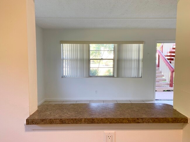 Building Photo - 39 Sussex B