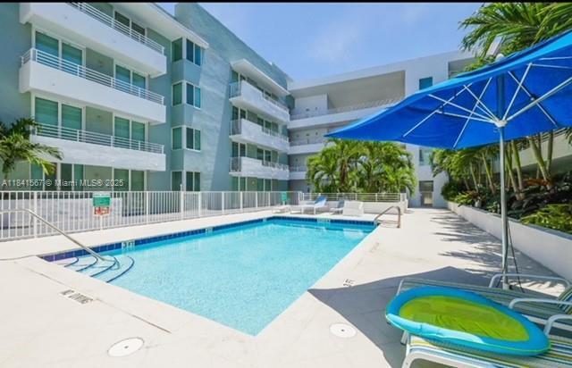 Building Photo - 7800 Collins Ave