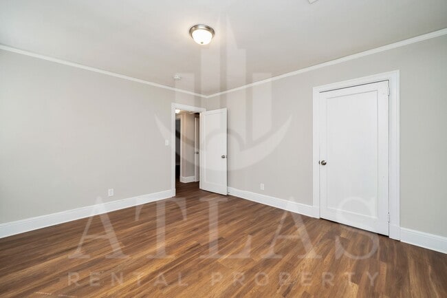 Building Photo - Spacious 3BR/2BA – 1,480 Sq Ft of Comforta...