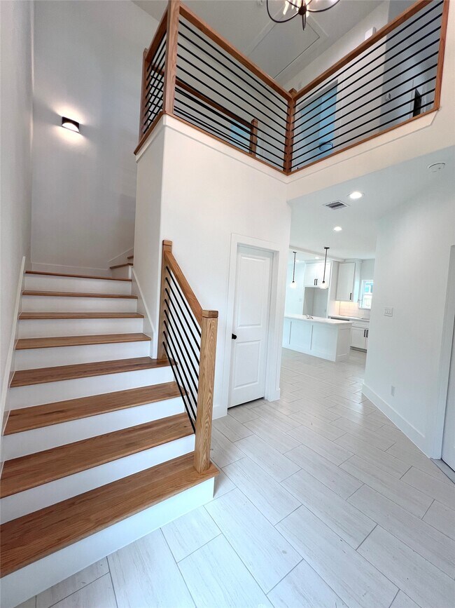 Building Photo - 7107 Foster St