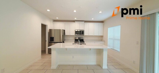 Building Photo - 662 Fiddlesticks Dr