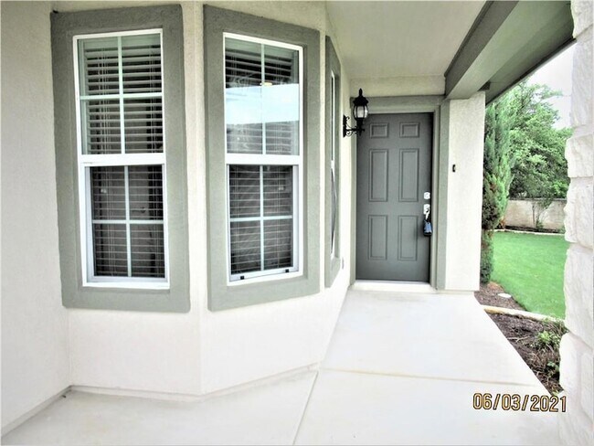 Building Photo - 106 Coyote Trail